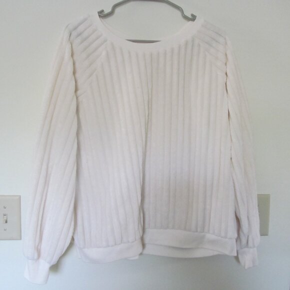 No Boundaries Juniors Fuzzy Sweatshirt XXXL - Picture 1 of 3